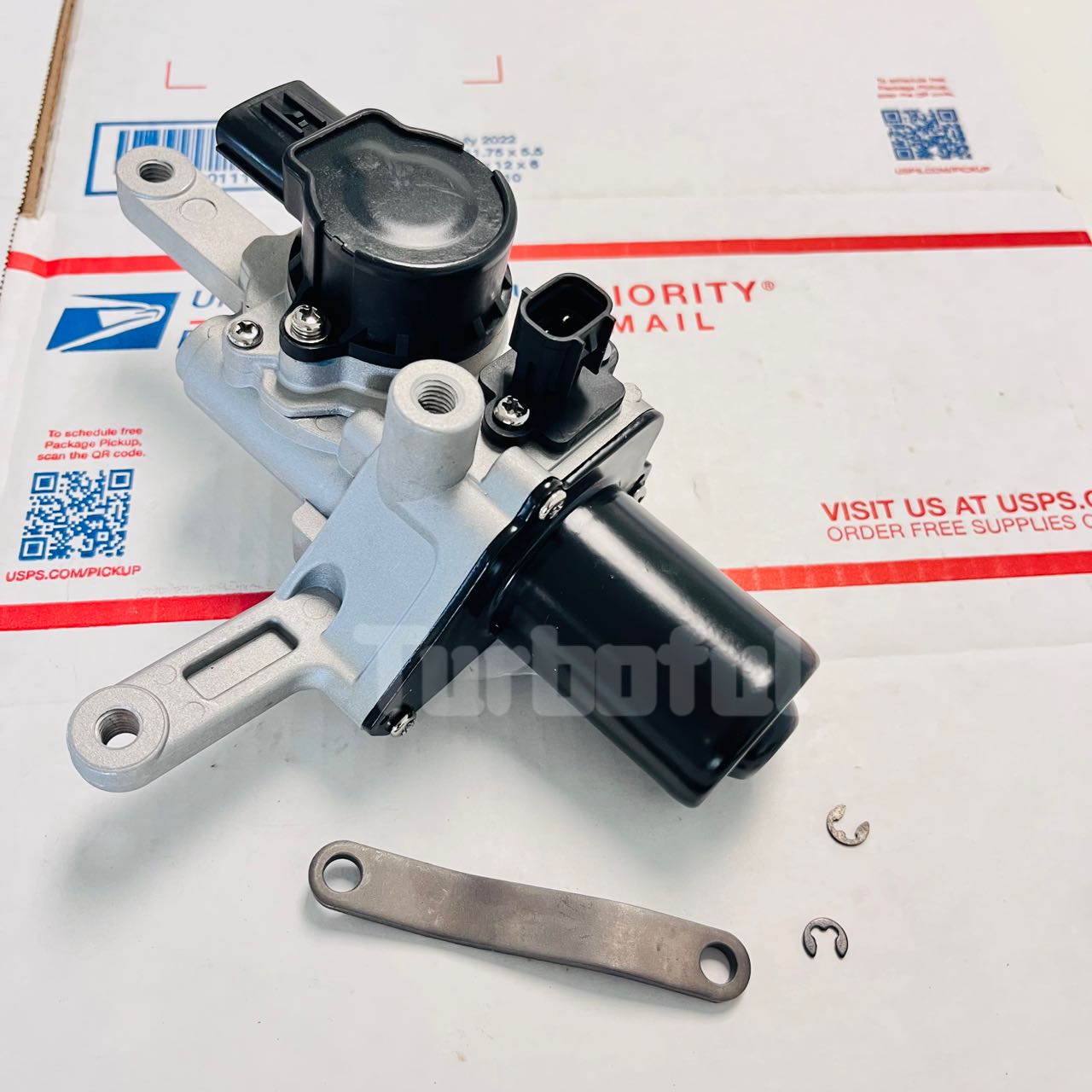 Turbo Electric Actuator 1720130200 For Toyota Hiace Dyna 3.0 LTR 20022010