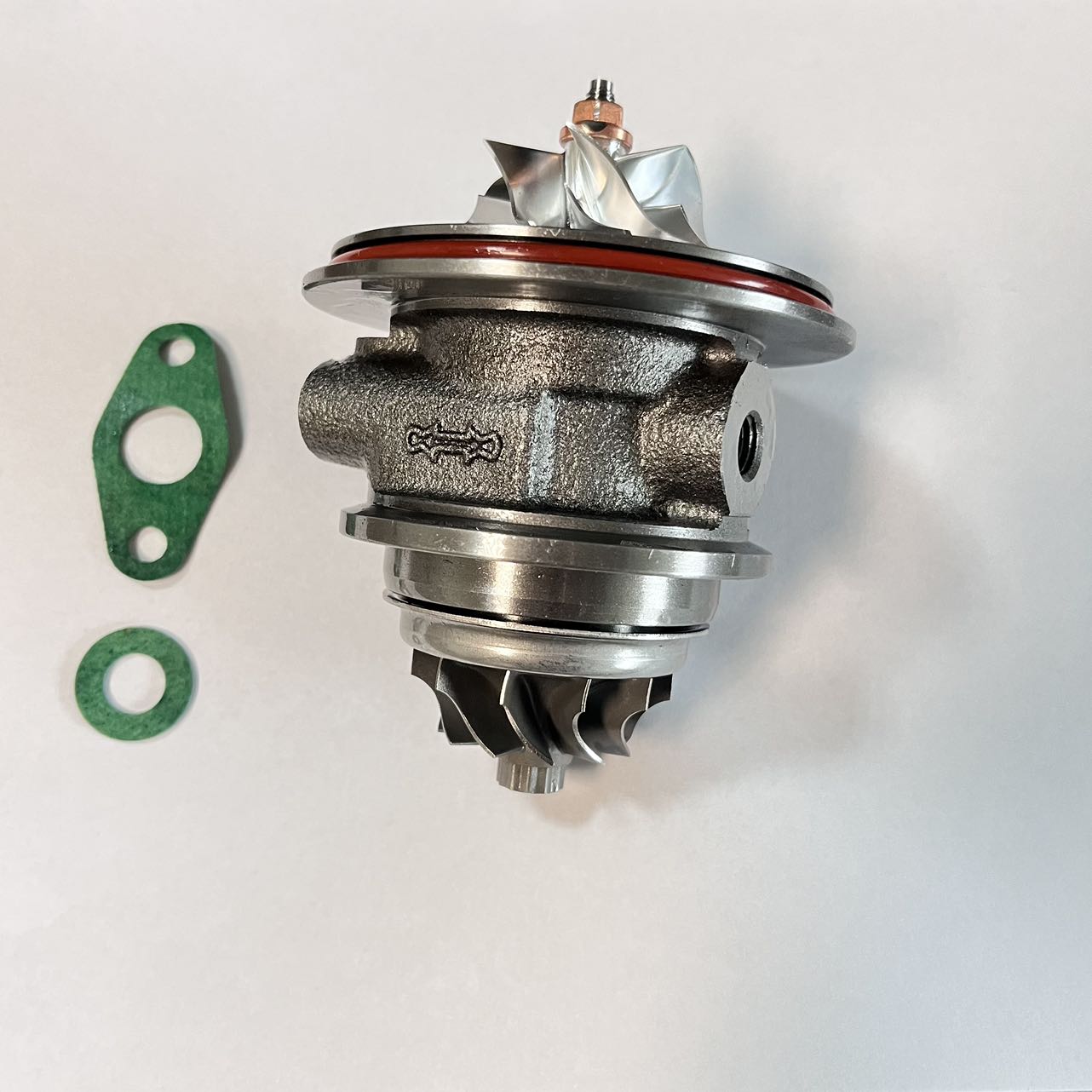 チュパカブラ 2016-20 Nissan Titan CEV8D1 Platinum Turbo TF035HS core