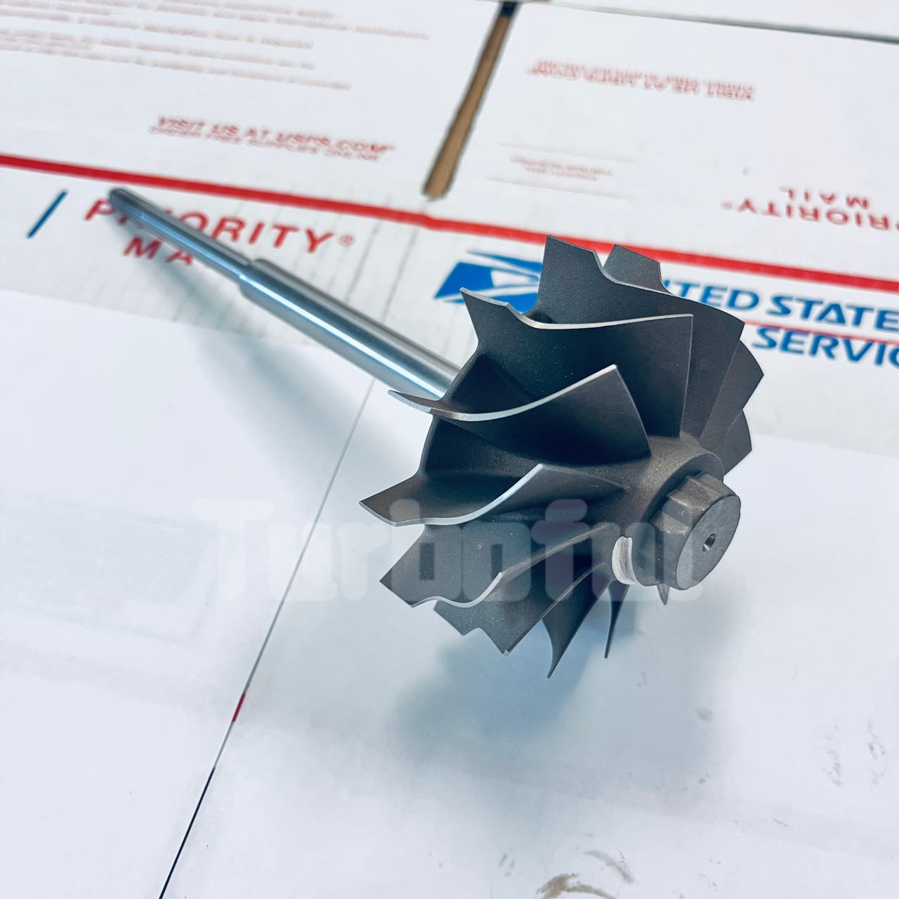 Turbo turbine wheel shaft 4046943 HE531V HY55V for 2007- Iveco Truck